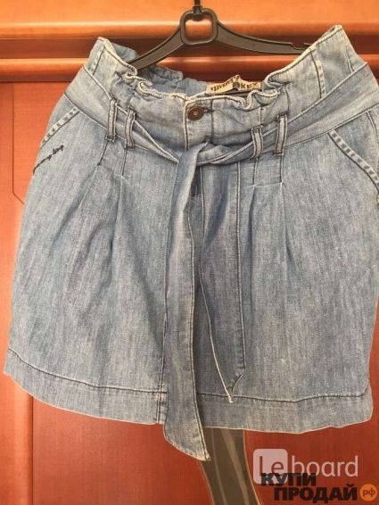 Продаю: Юбка новая женская голубая джинсовая Jimmy Key Турция размер М 46 44 ткань коттон хлопок есть пояс и карманы длина миди до колен почти свободный...