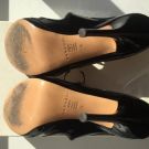Продаю: Босоножки туфли ( б/у 1 раз одевались в ресторан на автомобиле состояние как новые следы носки только на подошве ) лаковые кожаные чёрные женские...