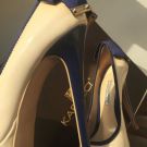 Продаю: Туфли женские Kapricci новые 35 размер лаковая кожа на платформе 3,5 см и 2,5 см цвет бежевый каблук шпилька синяя 13 см внутри кожаные светлые...